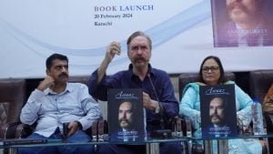 Read more about the article Ansar Burney launches autobiography “Awaaz”