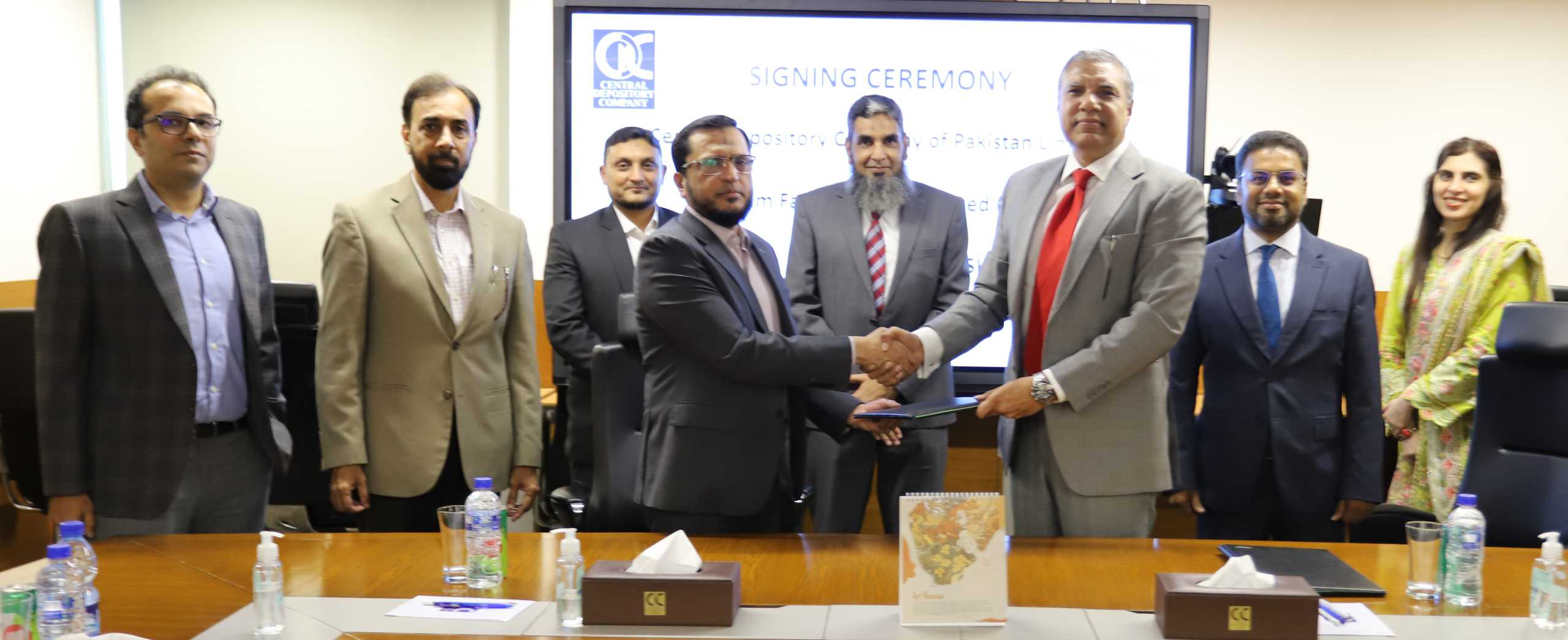 You are currently viewing CDC Pakistan and Salaam Family Takaful sign agreement for CISSII and CIR