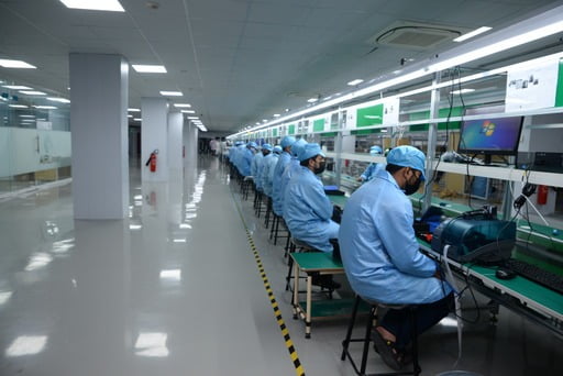 You are currently viewing Pakistan local mobile phones exhibit record sales in Jun-2024.