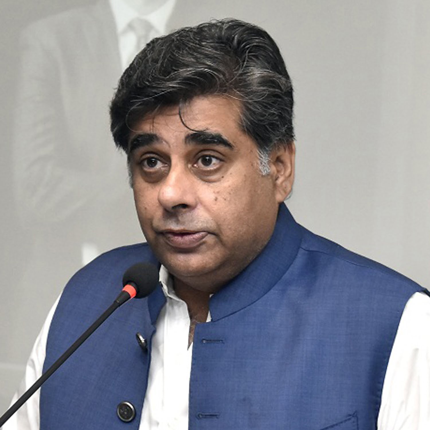 You are currently viewing Pakistan can secure $5 billion in apparel orders – Former Minister