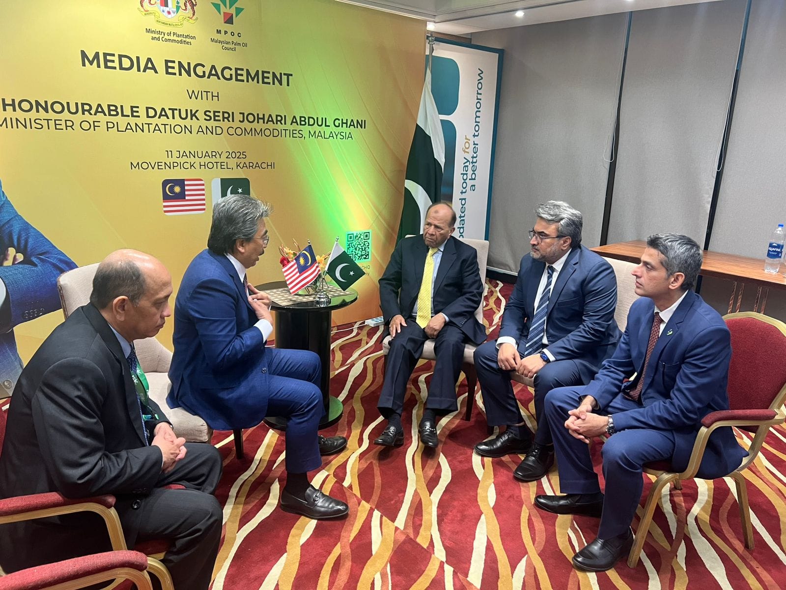 You are currently viewing Chairman PNSC meets with Malaysian Minister for Plantation and Commodities