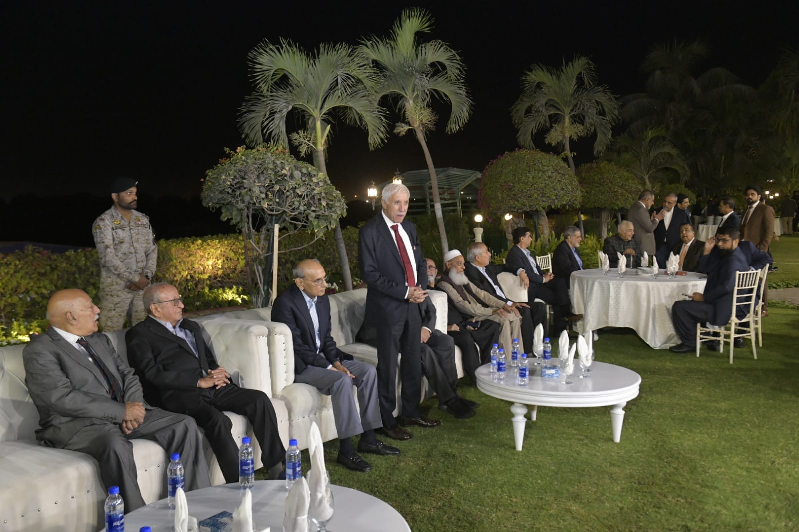 You are currently viewing Qaiser Ahmed Sheikh, hosts dinner in honour of Mian Muhammad Mansha