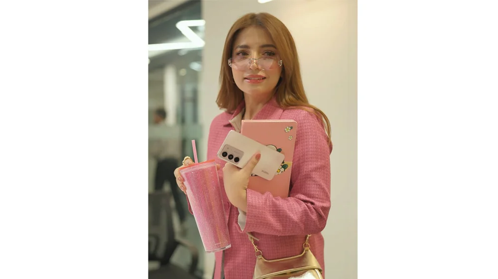 You are currently viewing Dananeer Mobeen leaked realme’s yet-to-launch pink C75x, claimed to be the perfect pink for girls