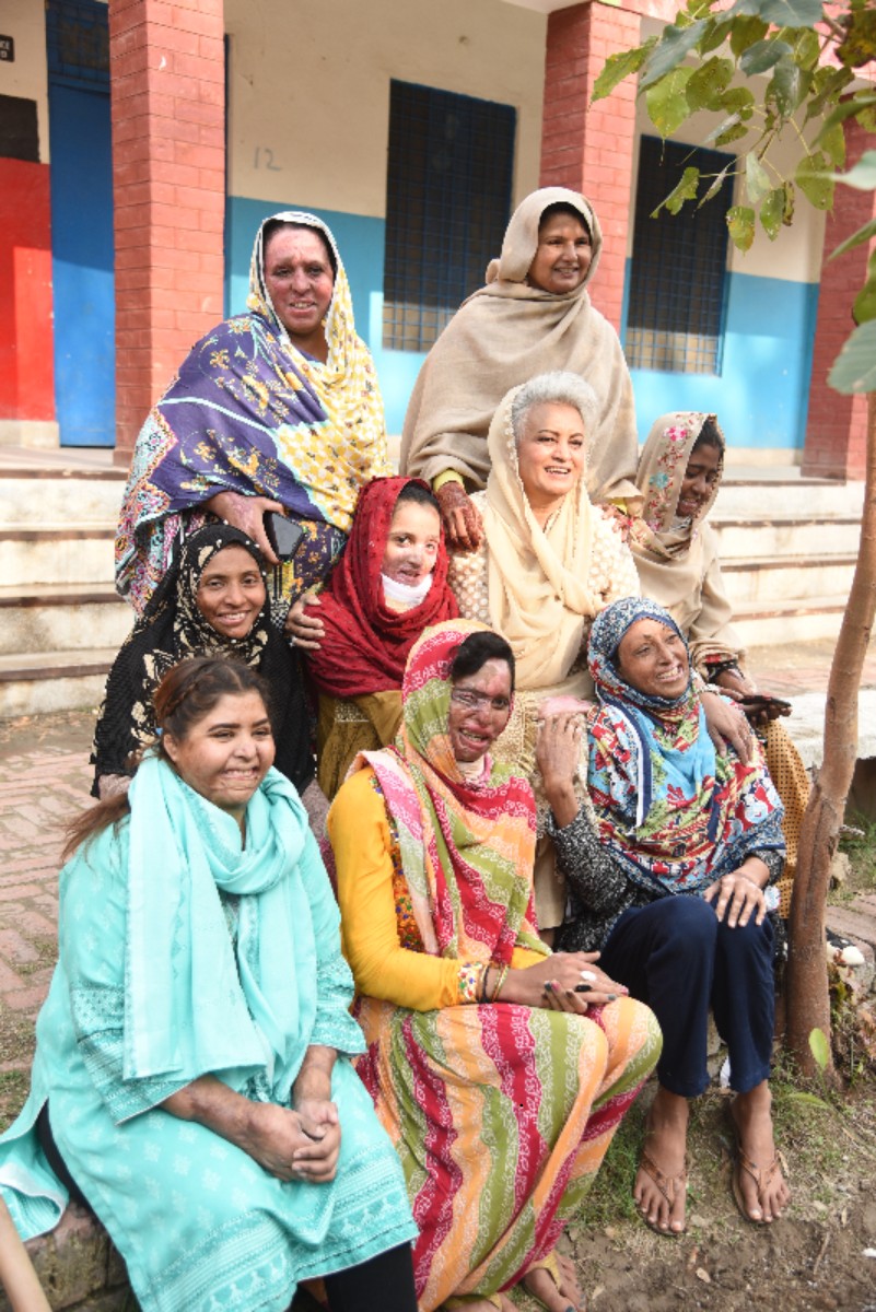 You are currently viewing Depilex Smileagain Foundation celebrates new law for acid attack survivors