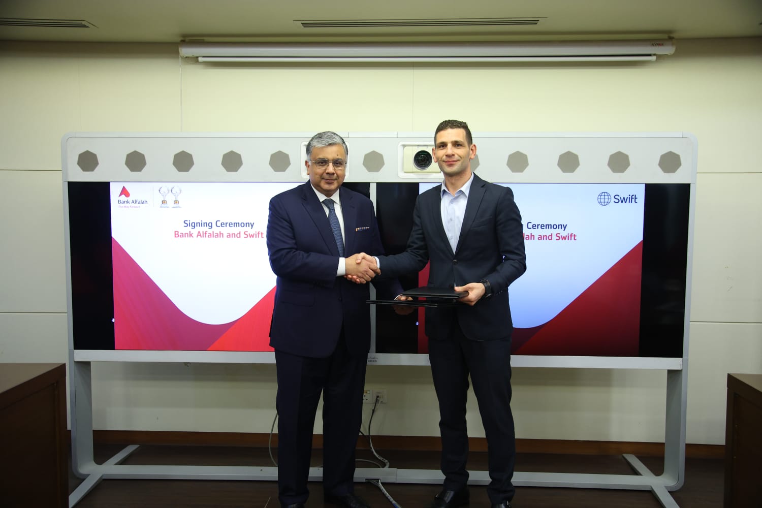 You are currently viewing Bank Alfalah teams up with Swift to enhance security and efficiency