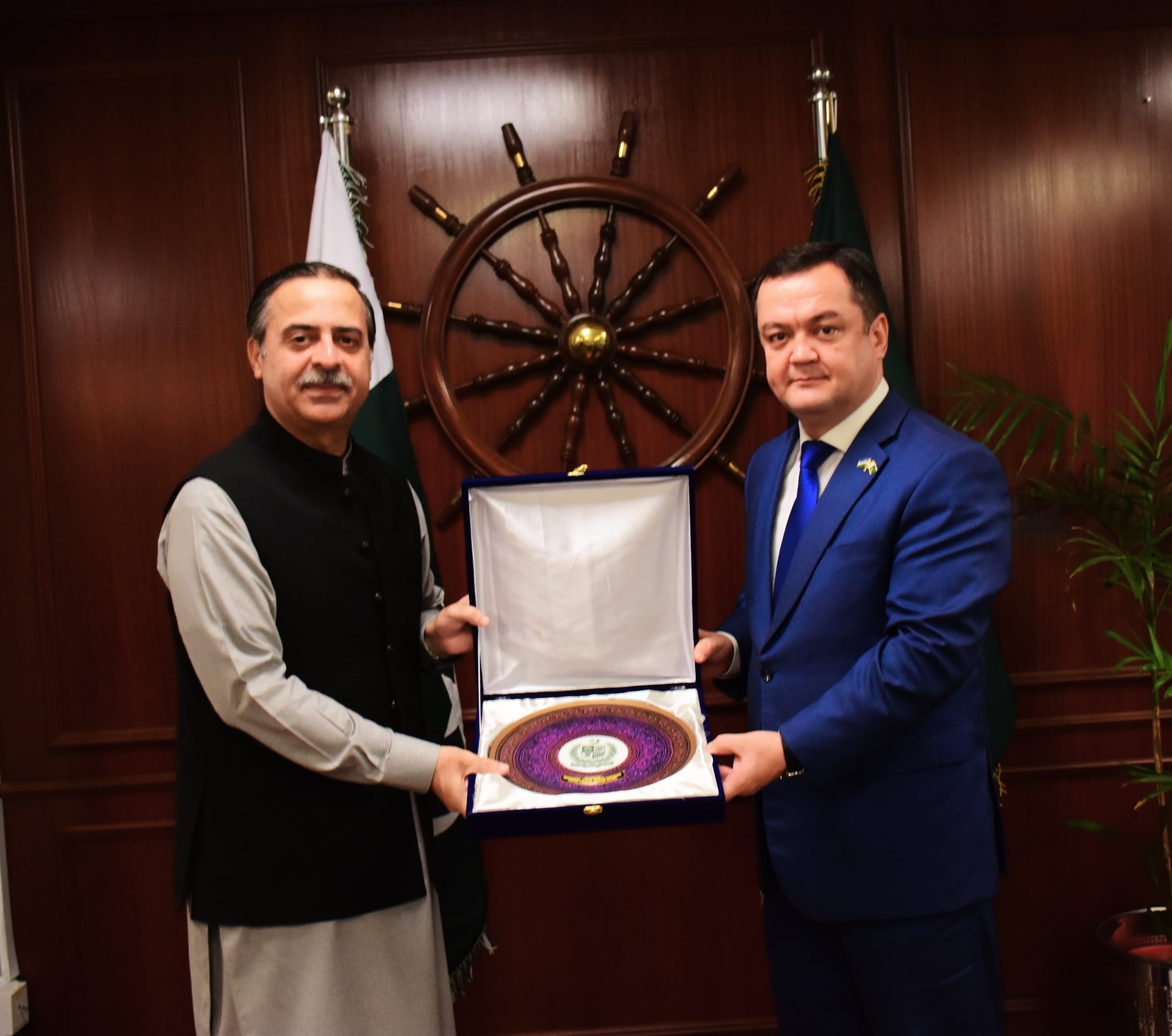 You are currently viewing Pakistan, Uzbekistan to form joint working group to boost maritime, blue economy cooperation