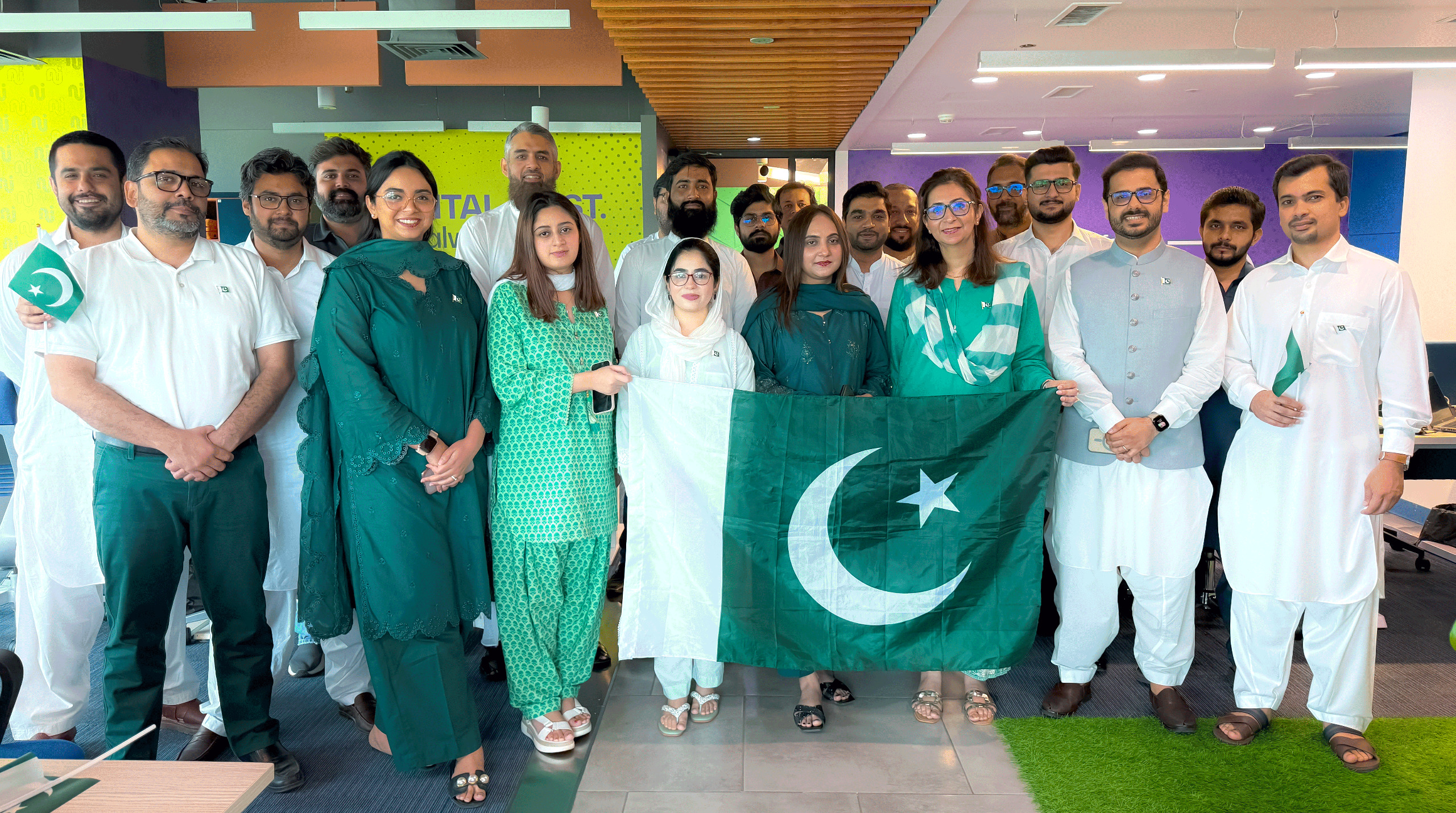 You are currently viewing Onic celebrates two years of redefining pakistan’s gigital telecom experience