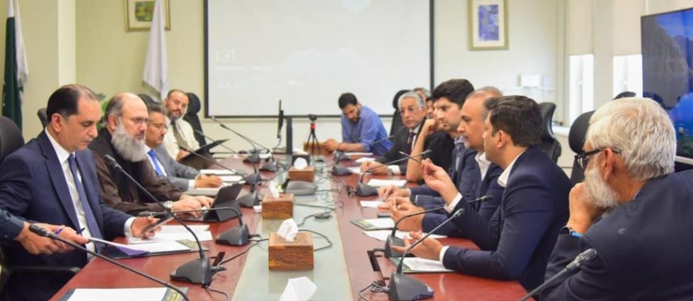You are currently viewing The leather and footwear sector discusses export opportunities and regulatory challenges with Federal Minister Jam Kamal Khan