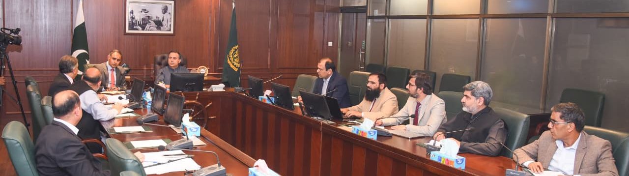 You are currently viewing Junaid Anwar Chaudhry highlights shipping opportunities as global trade routes face challenges