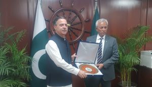 Read more about the article Maritime minister, Sindh governor agree on coordinated action against marine pollution