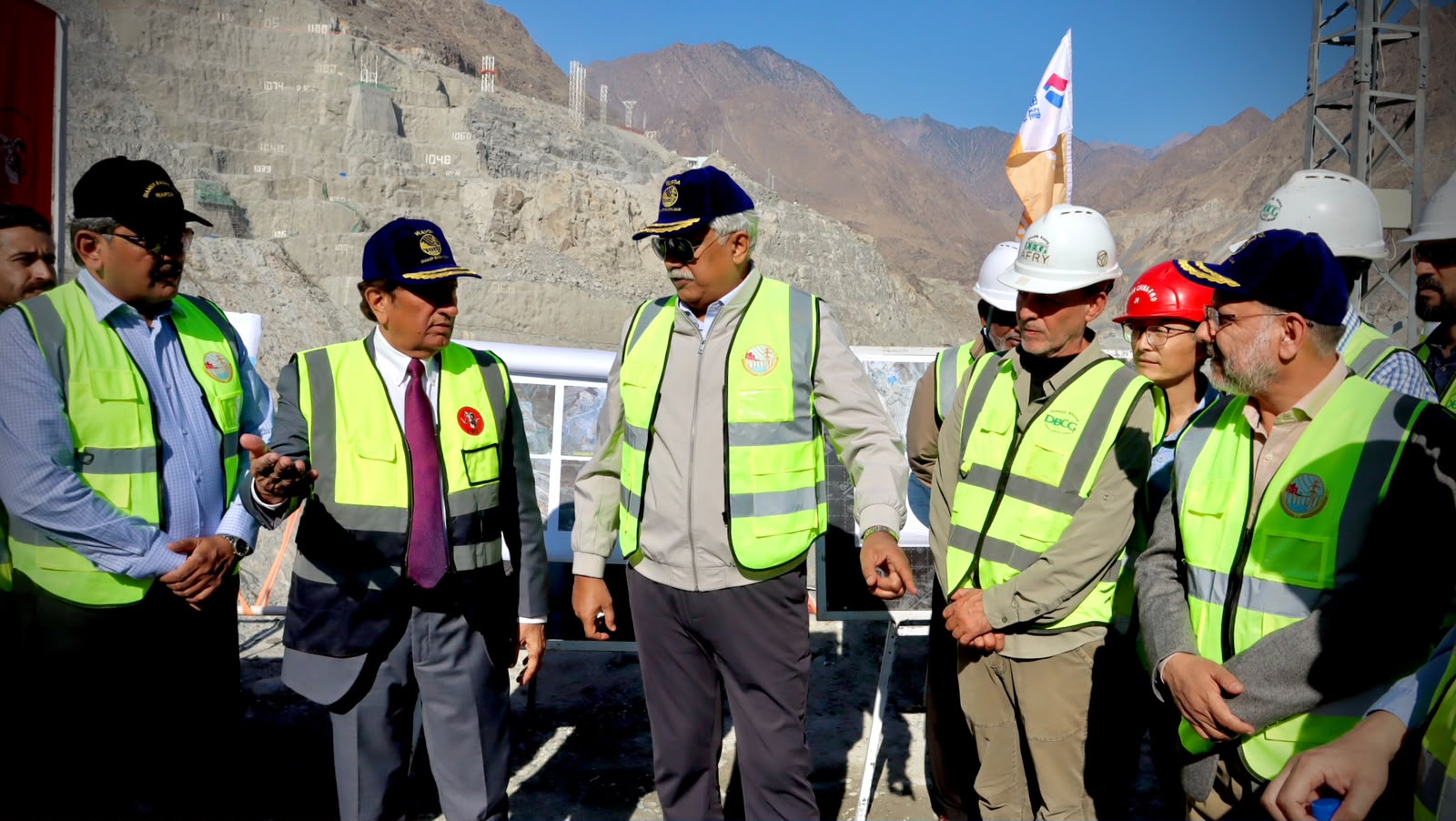 You are currently viewing Federal Minister for Water Resources visits Diamer Basha Dam, Dasu HPP